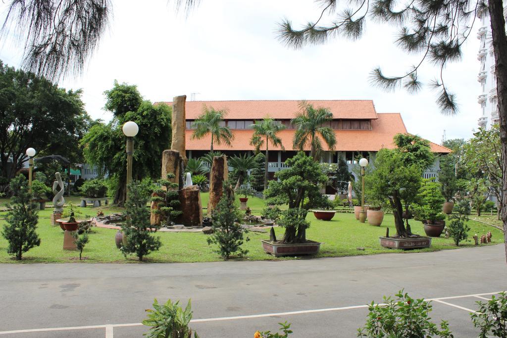 Saigon Park Resort Thuan An Exterior foto