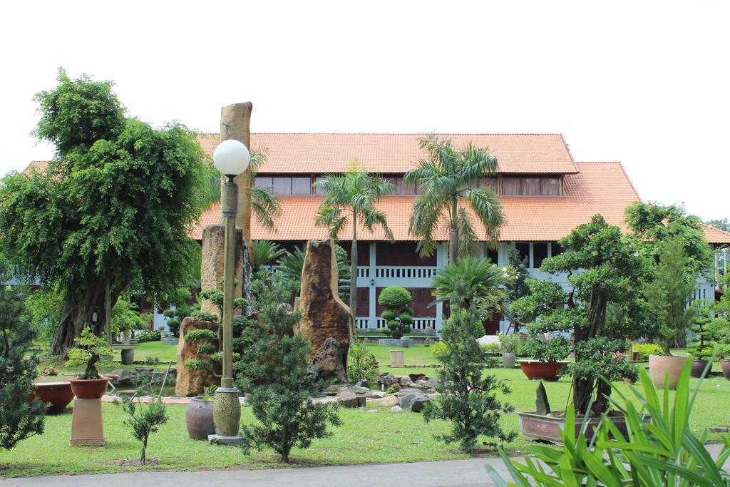 Saigon Park Resort Thuan An Exterior foto