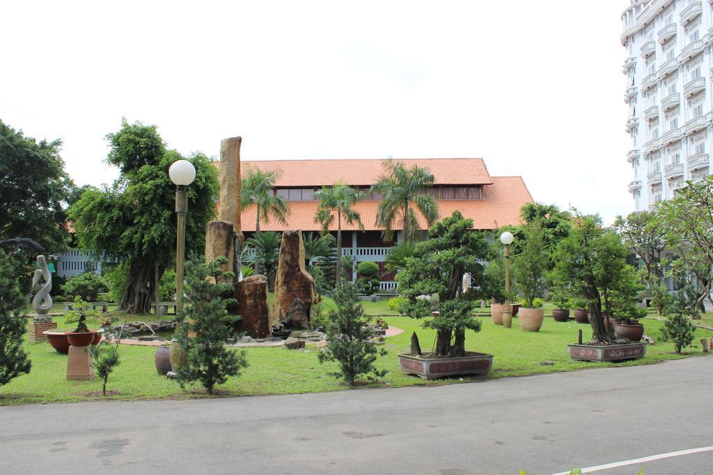 Saigon Park Resort Thuan An Exterior foto