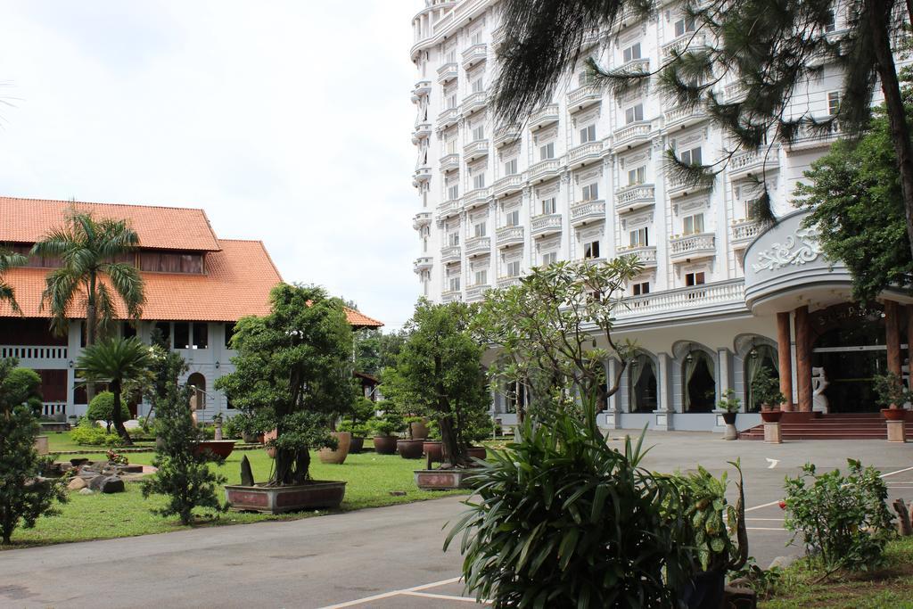 Saigon Park Resort Thuan An Exterior foto